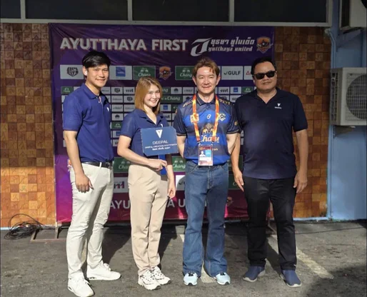 ทีมงานออกบูธนอกสถานที่